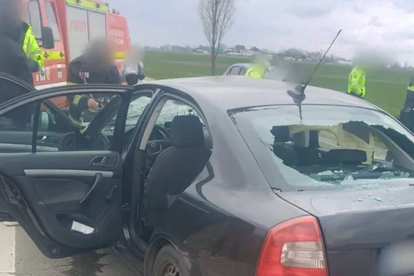 Accident grav în Suceava: căruță lovită de o mașină pe DE 85, două persoane rănite