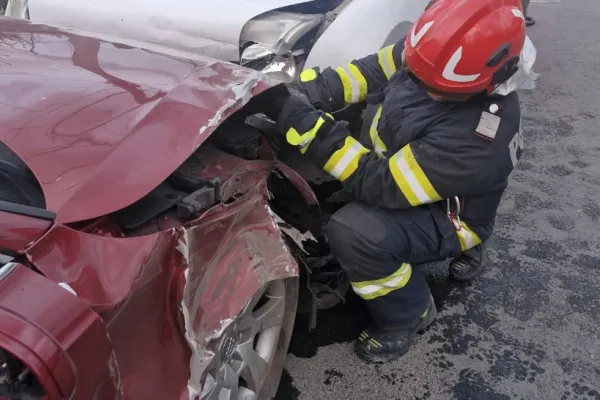 Accident în lanț la Giurgiu: trei mașini implicate. Un tânăr a ajuns la spital