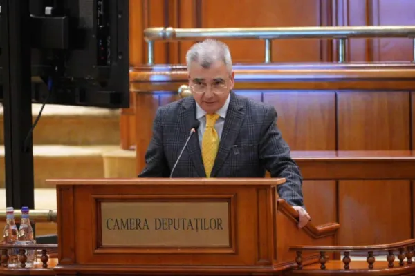Senatorul AUR Petrișor Peiu, la „Culisele Statului Paralel”: „Politicile lui Ilie Bolojan au împins România în criză”
