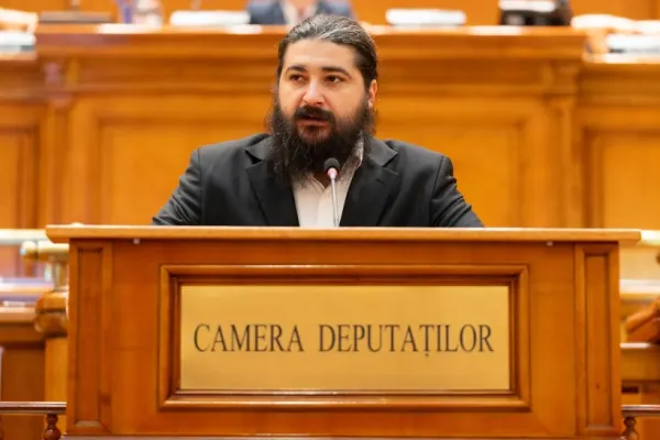 Bogdan Velcescu (deputat AUR): „PSD-PNL-USR au păcălit și de această dată transparența, ținând la secret declarațiile de avere și de interese”