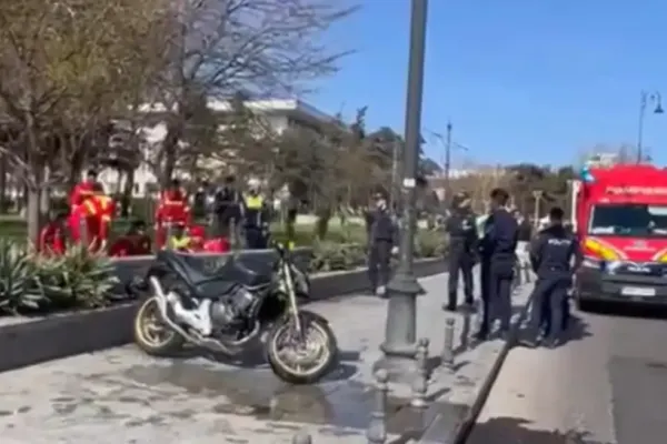 Accident grav în municipiul Constanța. Un motociclist a murit, după ce s-a izbit de un element de decor din beton