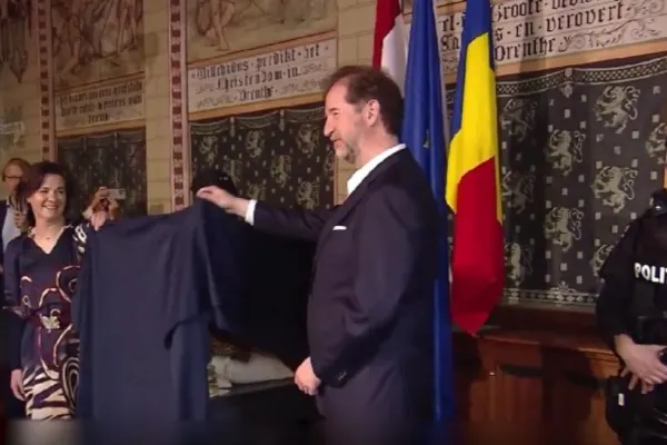 Coiful de la Coțofenești și cele două brățări, readuse în țară. Repatrierea tezaurului scoate la iveală probleme grave