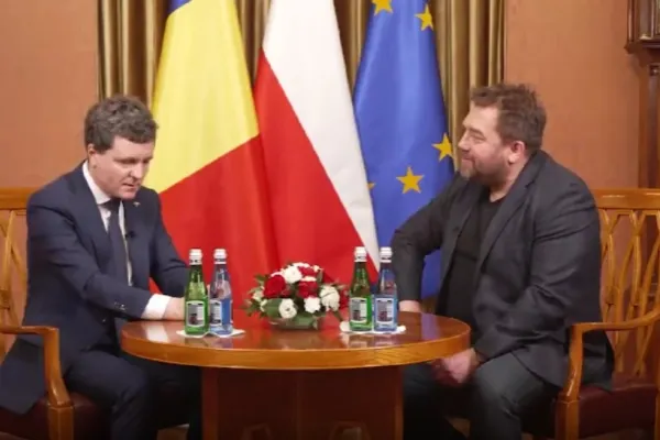 Nicușor Dan o laudă pe Maia Sandu că închide televiziuni