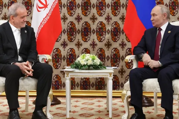 Putin intră în jocul diplomatic, după eșecul negocierilor dintre SUA și Iran. Ce a discutat la telefon cu președintele Masoud Pezeshkian