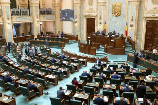 Legea care întărea atribuțiile CNA a picat la vot în Senat. Opoziția cere desființarea instituției: „Au închis Realitatea TV. Acolo unde se spune ce nu convine sistemului închidem”