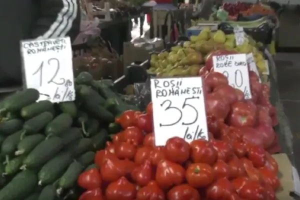 Scumpirile lovesc direct în farfurie. Roșiile de anul acesta, un vis scump
