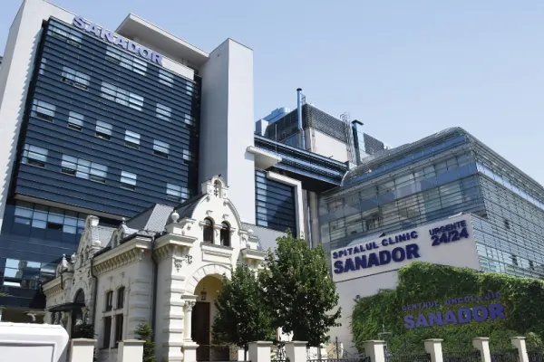 Modelul care a redefinit standardele în sistemul privat de sănătate din România.  15 ani de excelență medicală