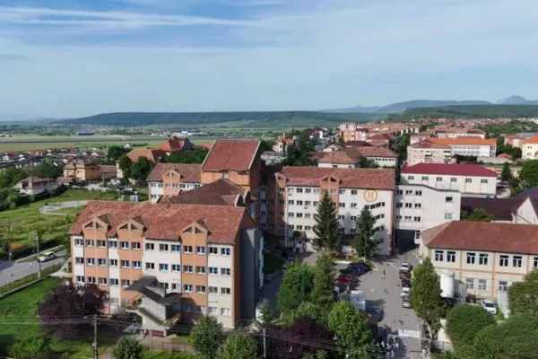 Controale stricte la ieșirea din tură pentru angajații din spital, după descoperirea unor alimente nejustificate