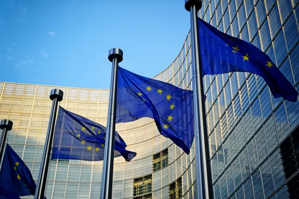 Comisia Europeană dă în judecată Ungaria din cauza plafonării adaosului comercial la alimente