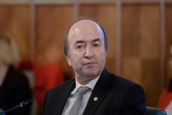 Tudorel Toader, avertisment despre Guvernul interimar: „Palatul Victoria nu poate fi închis”