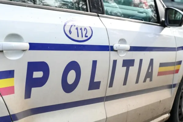 Accident grav în Bușteni: doi pietoni, inconştienţi după ce au fost loviţi de o maşină. Trafic blocat complet