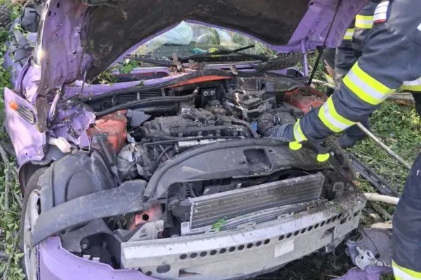 Accident tragic în Giurgiu. Tânără de 18 ani, moartă după ce mașina în care se afla a derapat și a ieșit de pe șosea-FOTO