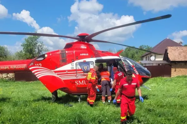 Accident grav în Sibiu: un bărbat a fost târât 10 metri de cal după ce s-a izbit cu căruța de un stâlp. Omul este în comă - VIDEO
