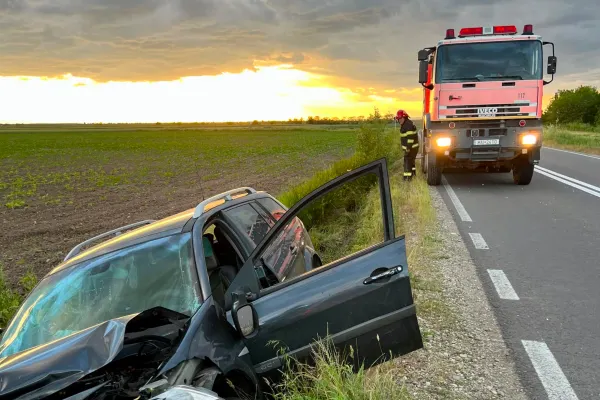 O șoferiță din Pitești a urcat băută la volan și a provocat un accident grav. Tatăl ei a murit la spital - VIDEO