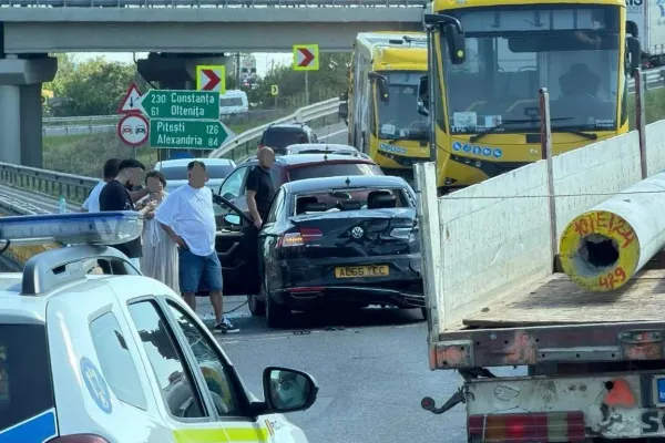 Accident pe A0 lângă Bragadiru. Accesul către DN5, blocat după impactul dintre o mașină și un TIR: patru răniți