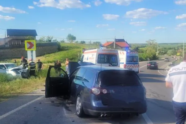 Accident rutier în județul Iași. Cinci persoane au fost rănite în urma impactului dintre două mașini