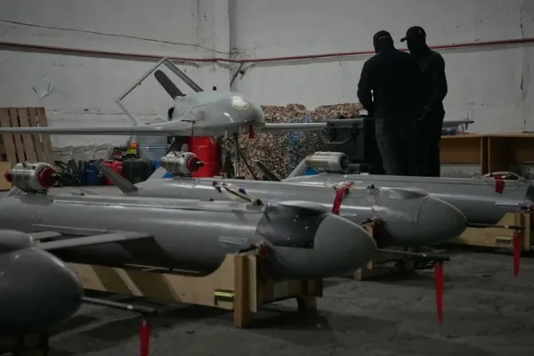Ucraina și Rusia își lovesc reciproc rafinăriile și depozitele de petrol într-un nou val masiv de atacuri cu drone