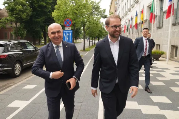 Ilie Bolojan nu renunță nici în ruptul capului la Dominic Fritz: „E un partener bun”
