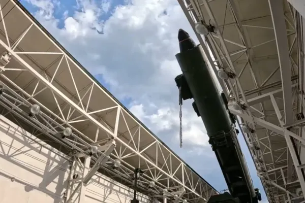 Rusia a efectuat exerciții ale forțelor nucleare: rachete balistice, hipersonice și bombardiere strategice, implicate în simulări de atac - VIDEO