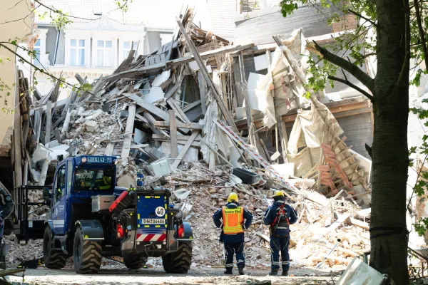 Două românce, printre persoanele dispărute după prăbușirea unei clădiri în Germania. O explozie de gaze, cauza probabilă