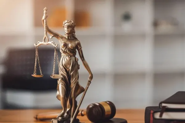 Alertă în justiție: protestele grefierilor se suspendă, dar se pregătește o grevă istorică după ce Ministerul Muncii a anulat discuțiile cu sindicaliștii