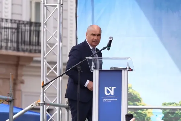 Premierul demis Ilie Bolojan își mută campania electorală mascată la Universitatea de Vest din Timișoara