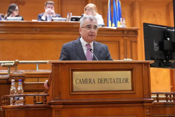 Petrișor Peiu (liderul senatorilor AUR): „Nicușor Dan a devenit garantul crizei politice, deși ar fi trebuit să fie garantul democrației”