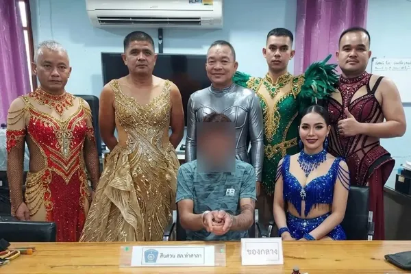 Metodă inedită folosită de polițiști. Agenții s-au deghizat în dansatoare pentru a prinde un dealer de droguri la festival