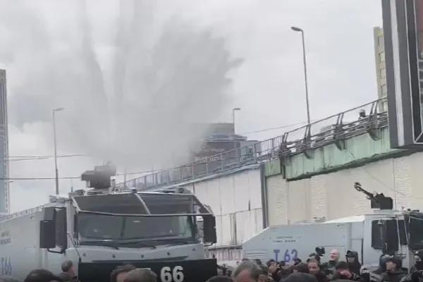 Proteste violente de Ziua Muncii. Zeci de oameni reținuți în Turcia