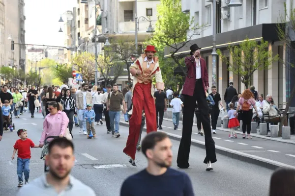„Străzi Deschise” continuă în București: Calea Victoriei devine pietonală în weekendul 18-19 iulie. Restricții auto și programul evenimentelor