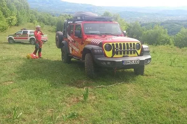 Accident cu ATV în zona barajului Colibița. Salvamontiștii și echipajele SMURD intervin pentru salvarea unei persoane rănite