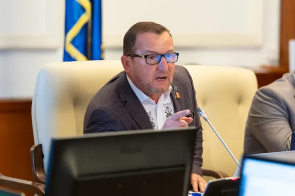 Călin Matieș (deputat AUR): „Proiectul AUR pentru subvenționarea laptelui ecologic merge mai departe cu susținerea tuturor partidelor parlamentare”