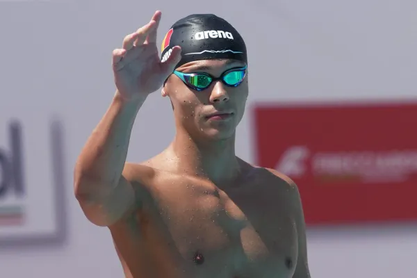David Popovici triumfă la Roma: medalie de aur și record la 100 m liber