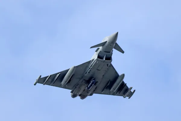 4 avioane Eurofighter italiene au aterizat la baza Mihail Kogălniceanu. Italia sare în ajutorul României după incidentul cu dronă de la Galați