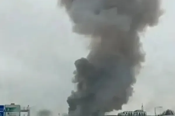 Ucraina ar fi lovit o fabrică militară rusă din Volgograd. Explozii urmate de incendii și cel puțin 10 răniți - VIDEO