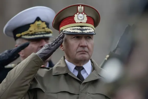 Nicușor Dan a discutat cu generalul Gheorghiță Vlad. Cine îl va însoți pe președinte la Summitul NATO de la Ankara