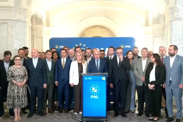 Ședința PNL s-a încheiat. Bolojan îi cere lui Veștea să se retragă și îi propune lui Nicușor Dan negocieri pe guvern minoritar - VIDEO
