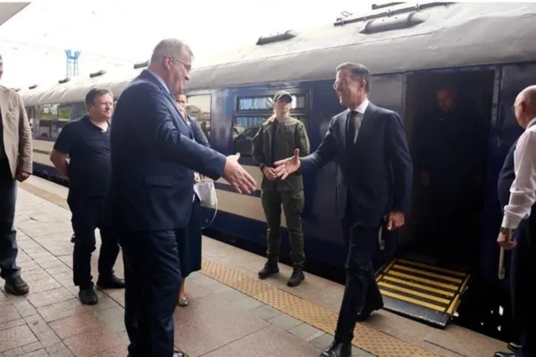 Secretarul general al NATO, vizită surpiză la Kiev, la o zi după atacul masiv orchestrat de Rusia