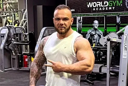 Un cunoscut luptător MMA a murit în Germania. George și-a prevestit sfârșitul: „Poate mor pe aici, departe de casă”.