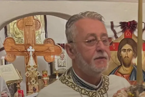 Apelul unui preot către parlamentari înainte de votul pentru Guvernul Adrian Veștea: „Haideți să facem ceva pentru țară!”