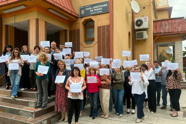 Val de proteste la casele de pensii din cauza legii salarizării
