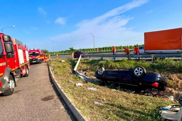 Accident grav pe A2, pe sensul de mers spre Constanța. O persoană a murit și alte trei au fost rănite, după ce două mașini s-au ciocnit violent