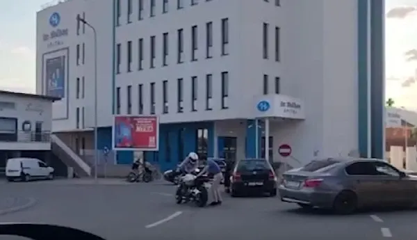 Accident grav: motociclist izbit în plin de o mașină