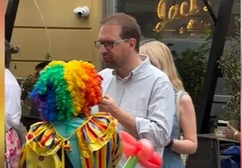Dominic Fritz, printre clovni și înghețată, cu mesaj pentru români: „PNL nu vrea fără USR la guvernare”