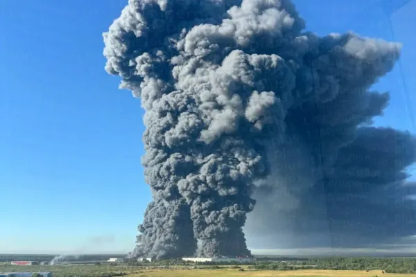Incendii masive lângă Moscova după un atac cu sute de drone lansat de Ucraina