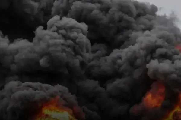 Imagini apocaliptice lângă Sankt Petersburg. Ucraina a lovit din nou un parc industrial – VIDEO