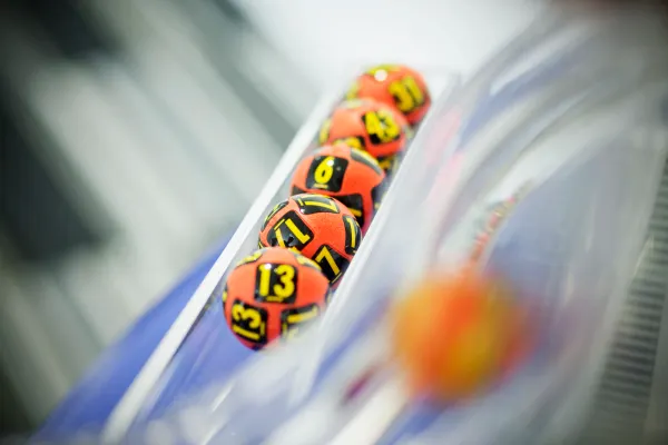 Loto 30 iulie 2026. Jackpot de aproape 9 milioane de euro la Loto 6/49. Ce alte premii sunt puse în joc