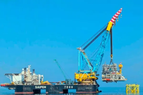 A fost instalată platforma pentru exploatarea gazelor naturale din Marea Neagră. Ilie Bolojan:”Este cel mai mare proiect din România”