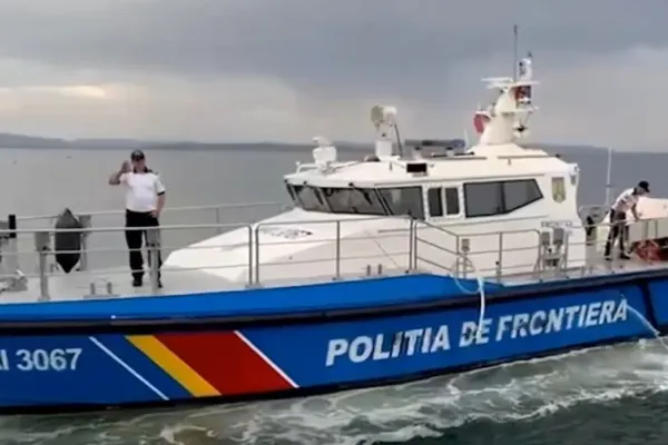Cetățean sârb salvat de polițiștii de frontieră lângă Svinița: a adormit pe un colac și a fost purtat în derivă de curenții Dunării
