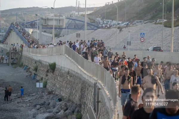 Ursula von der Leyen întoarce foaia: cere măsuri de forță pentru blocarea migrației din Ceuta.